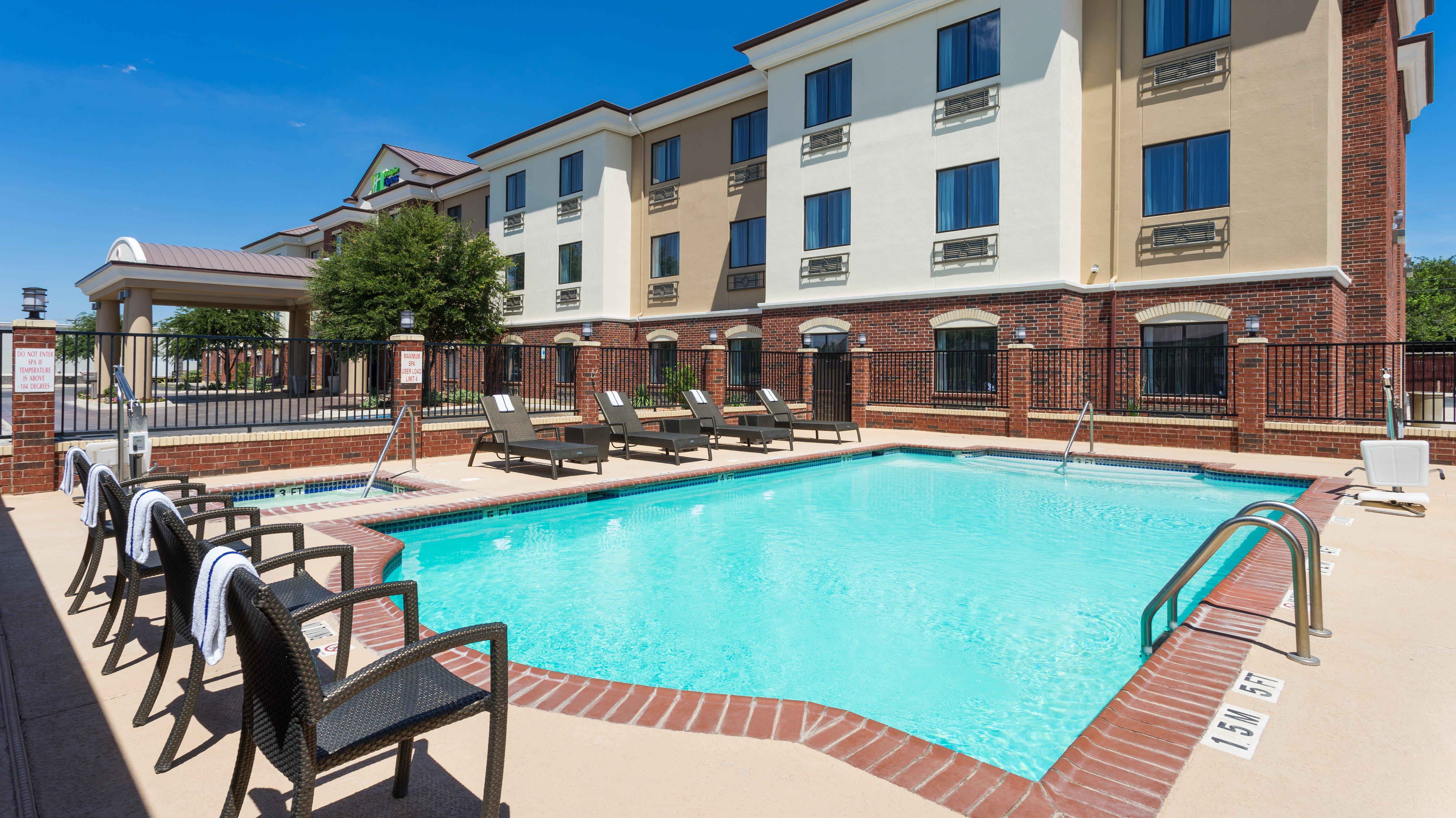 Holiday Inn Express & Suites Midland Loop 250 By Ihg Bagian luar foto