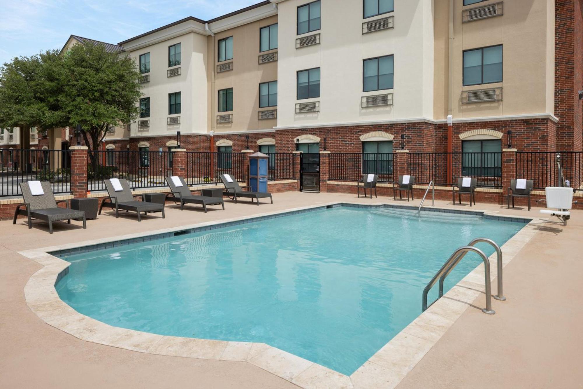 Holiday Inn Express & Suites Midland Loop 250 By Ihg Bagian luar foto